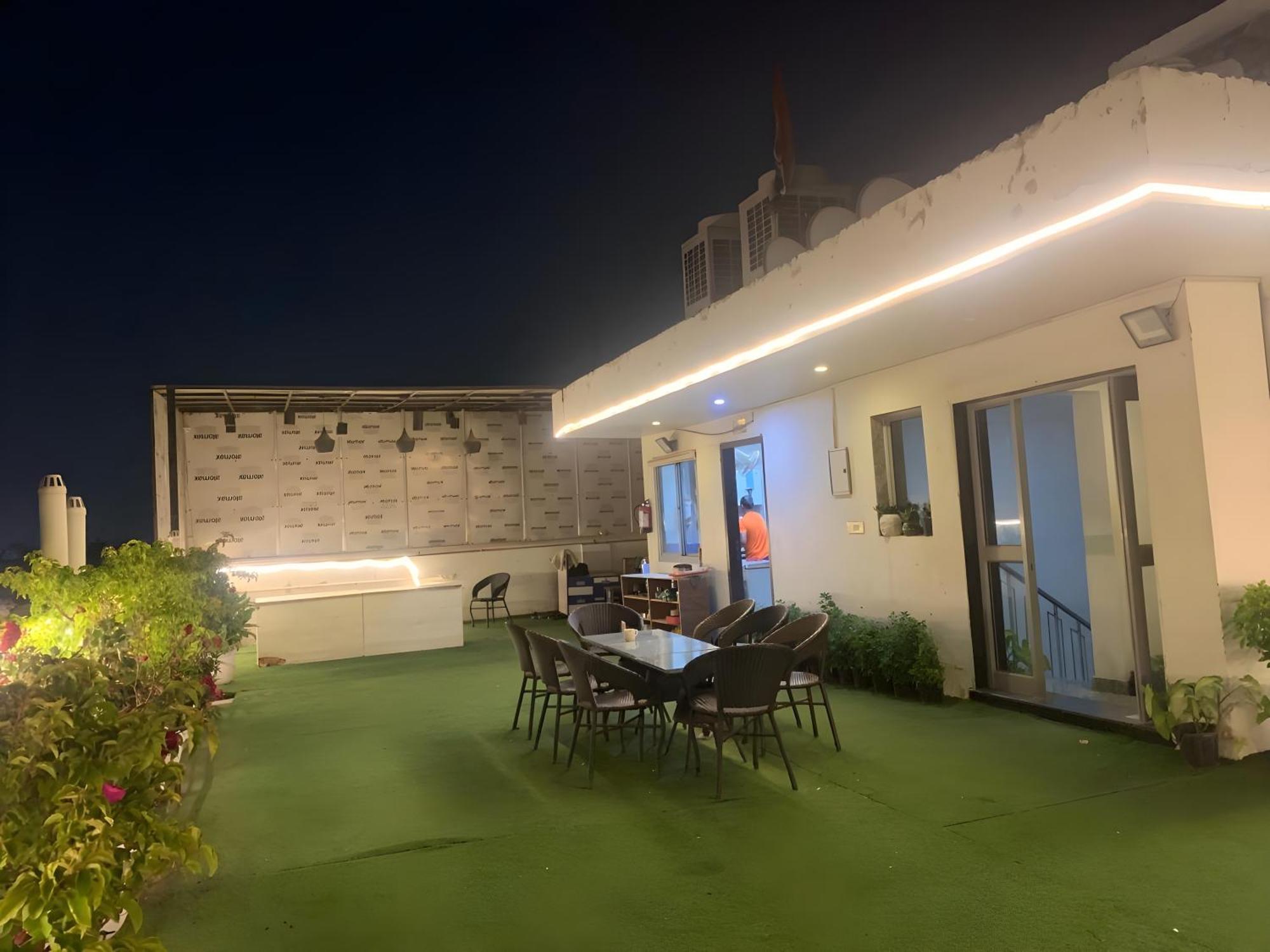 Hotel Aerostar Gold - Opposite Max Healthcare Delhi  Ngoại thất bức ảnh