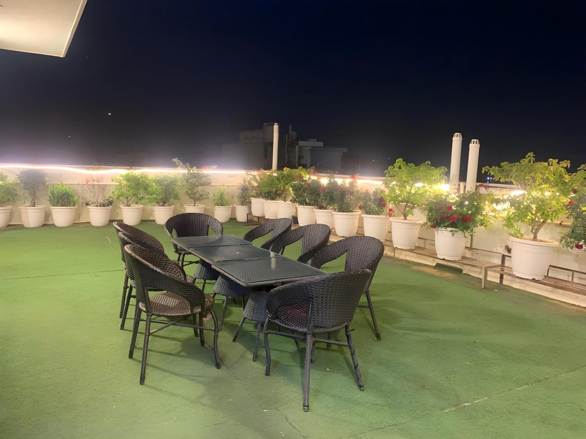 Hotel Aerostar Gold - Opposite Max Healthcare Delhi  Ngoại thất bức ảnh