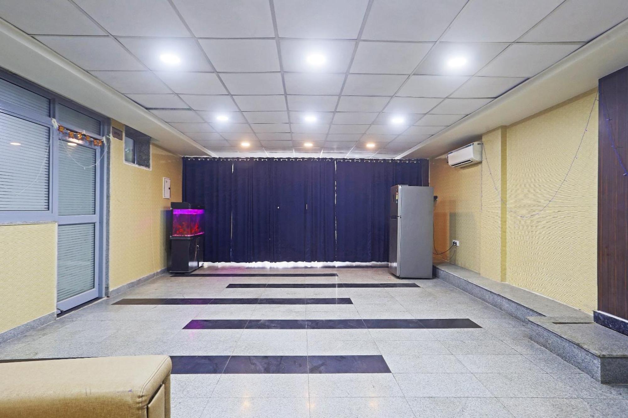 Hotel Aerostar Gold - Opposite Max Healthcare Delhi  Ngoại thất bức ảnh