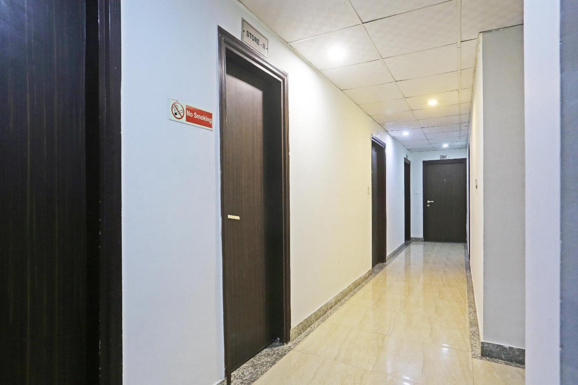 Hotel Aerostar Gold - Opposite Max Healthcare Delhi  Ngoại thất bức ảnh