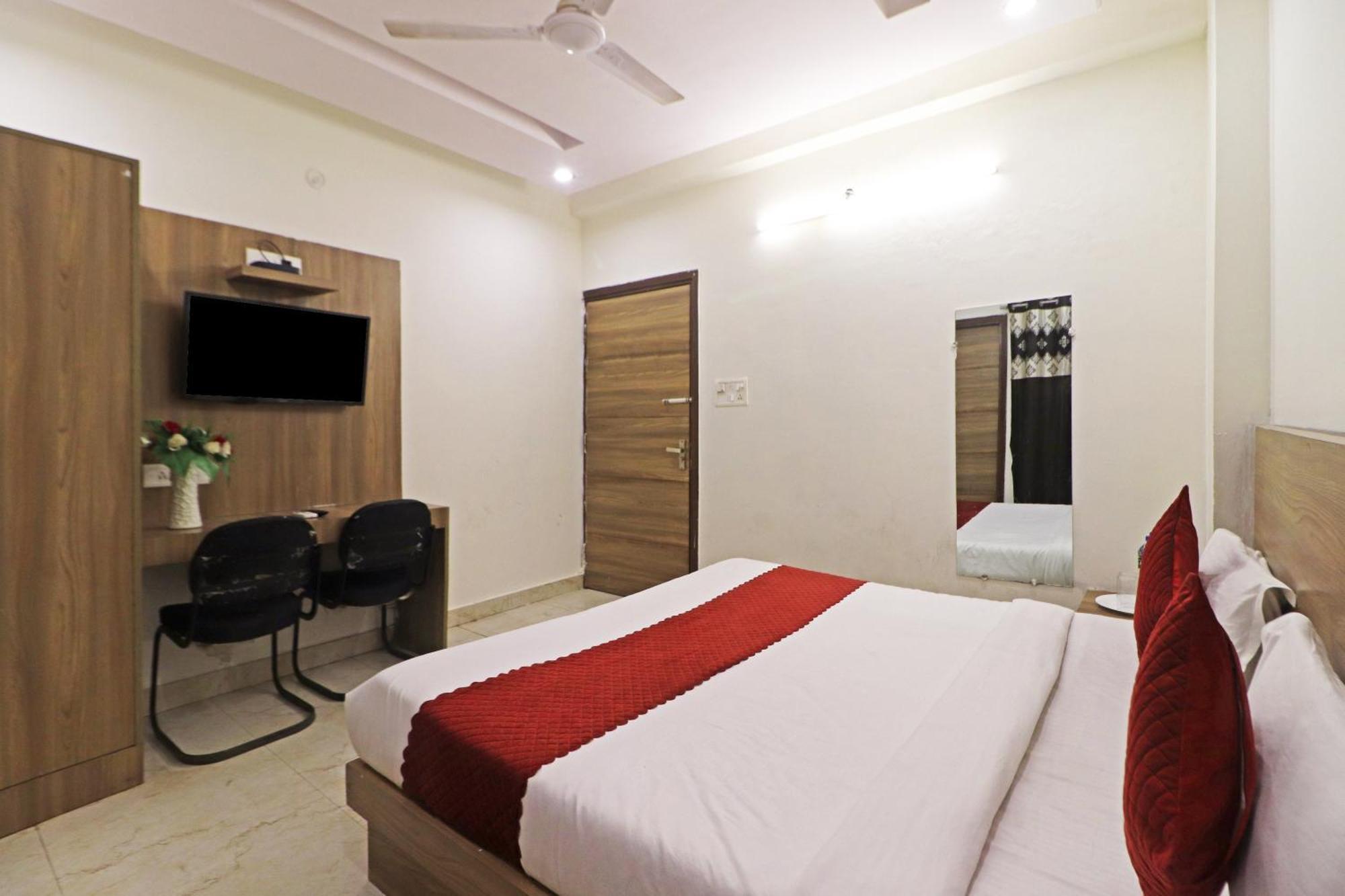 Hotel Aerostar Gold - Opposite Max Healthcare Delhi  Ngoại thất bức ảnh