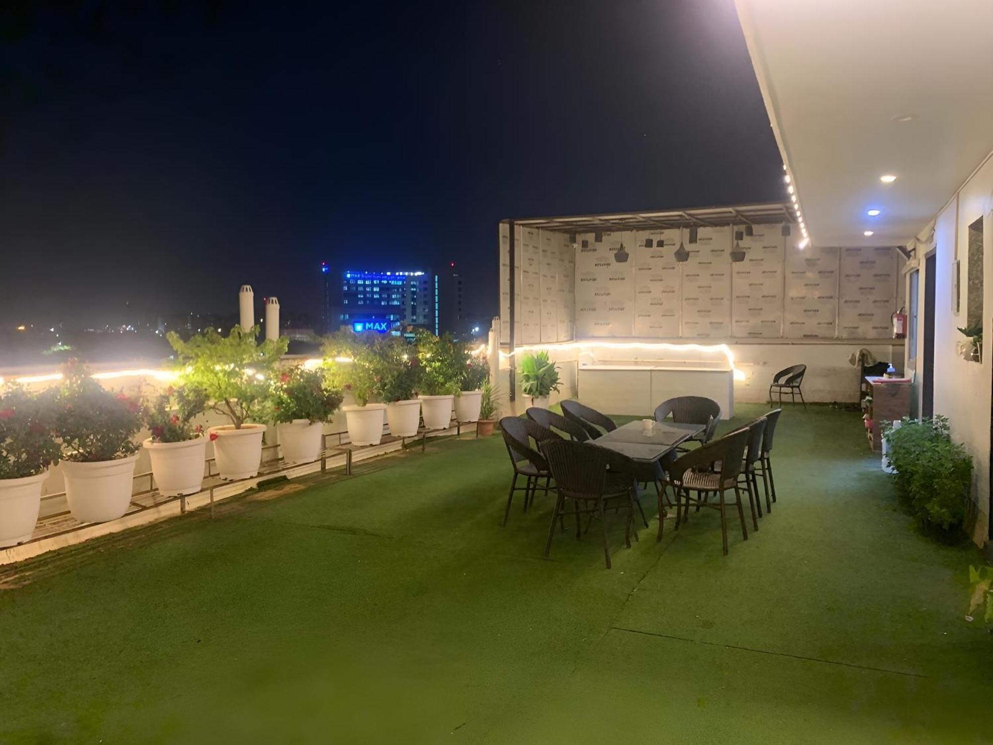 Hotel Aerostar Gold - Opposite Max Healthcare Delhi  Ngoại thất bức ảnh