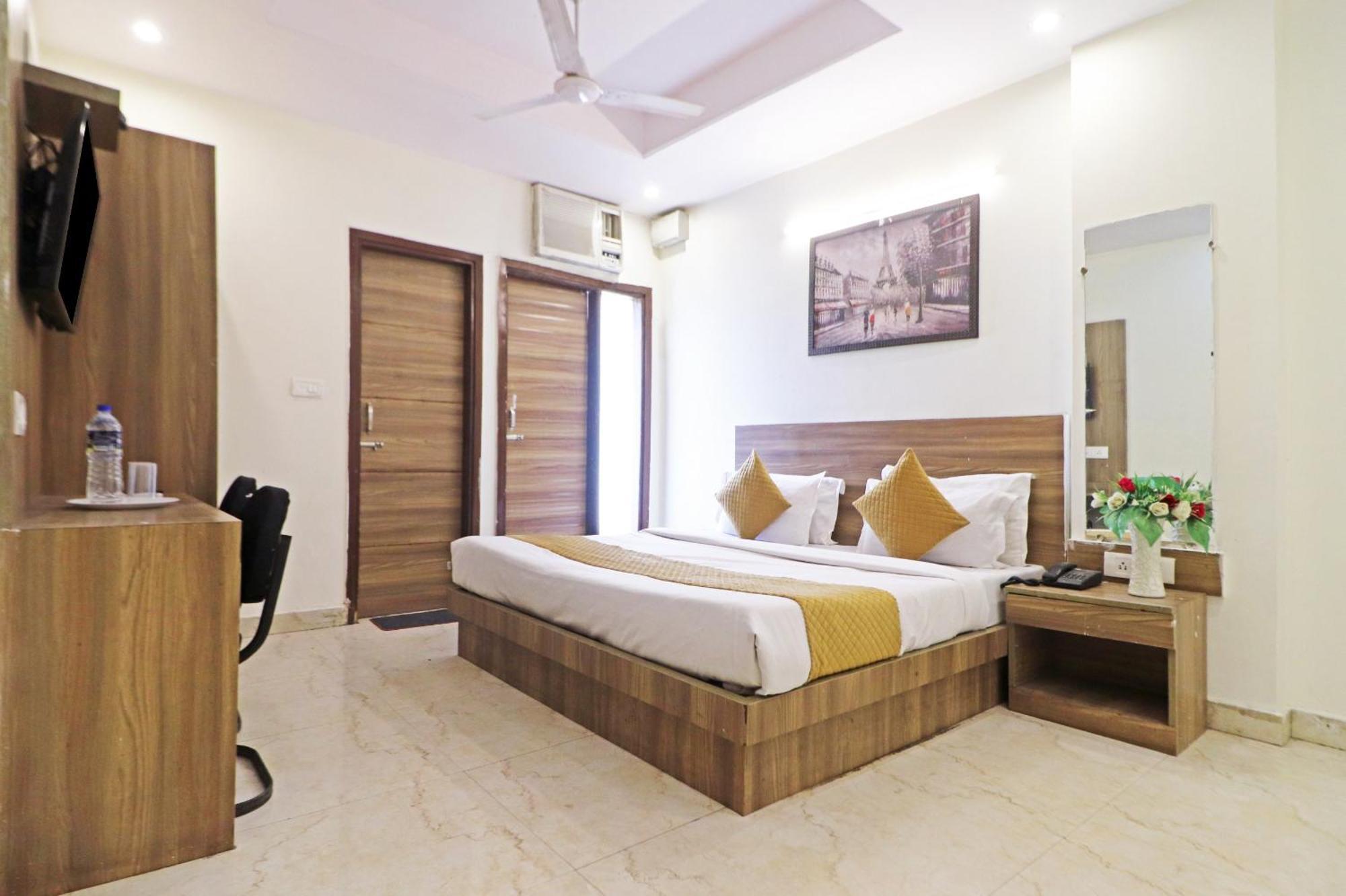 Hotel Aerostar Gold - Opposite Max Healthcare Delhi  Ngoại thất bức ảnh