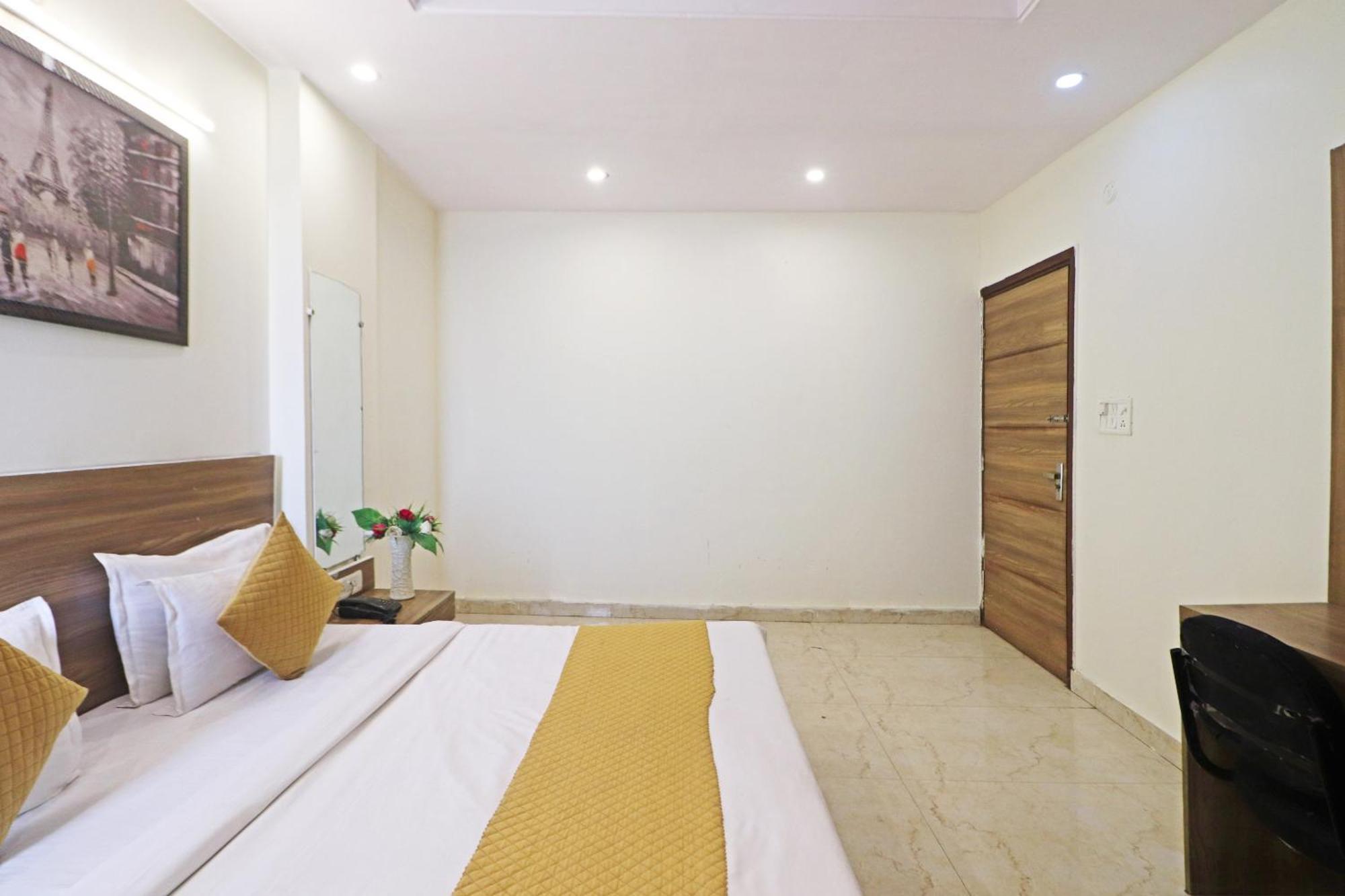Hotel Aerostar Gold - Opposite Max Healthcare Delhi  Ngoại thất bức ảnh