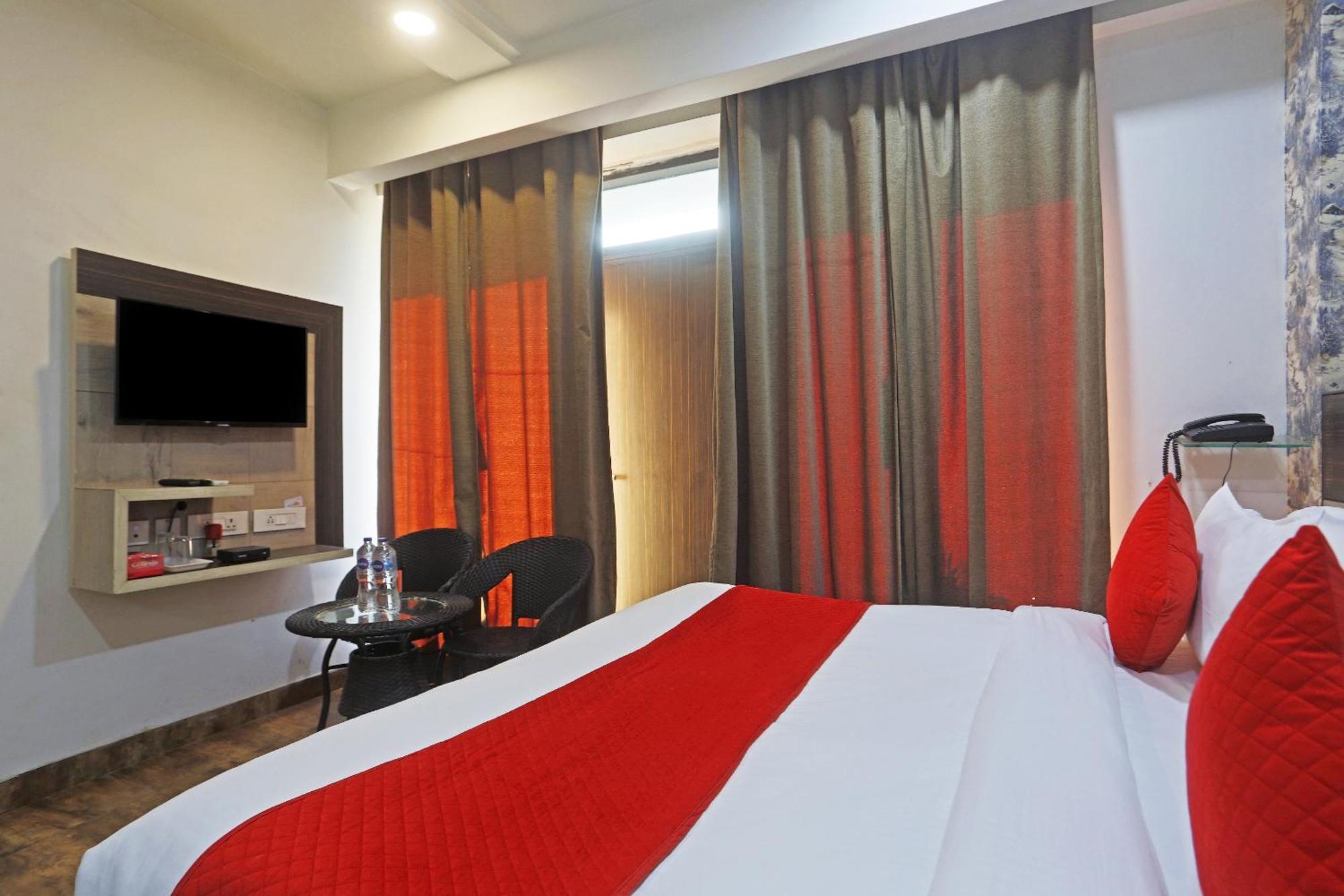 Hotel Aerostar Gold - Opposite Max Healthcare Delhi  Ngoại thất bức ảnh